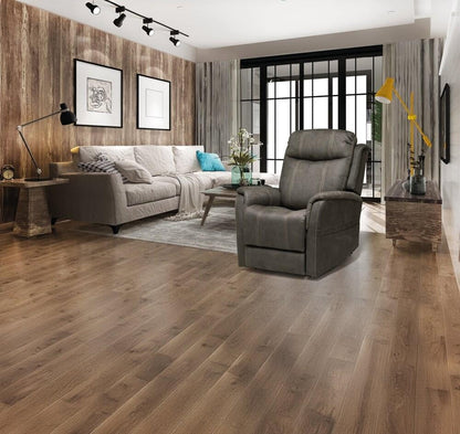 Fauteuil releveur CHESTER - détail du capitonnage prestige façon Chesterfield | Hygiena Santé